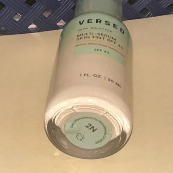 Versed Multi-Serum Skin Tint SPF 40 - Picture 2 of 3